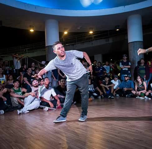 Raphael Farinhas Jurado de Popping.